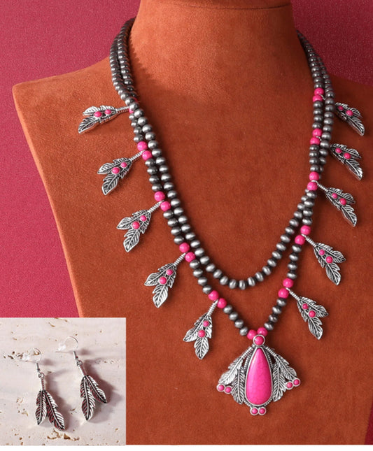 Wrangler Rustic Couture Bohemian FEATHER  Necklace and Earrings set PINK