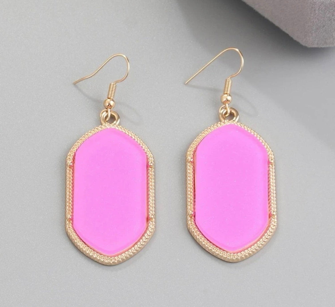 DANGLE EARRINGS (Kendra Scott inspired)